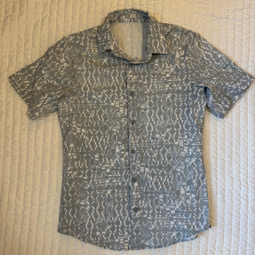 Men’s Lululemon Airing Easy SS button shirt
